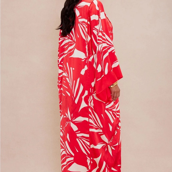 Fashion Nova Satin Kimono NWT - Picture 3 of 3